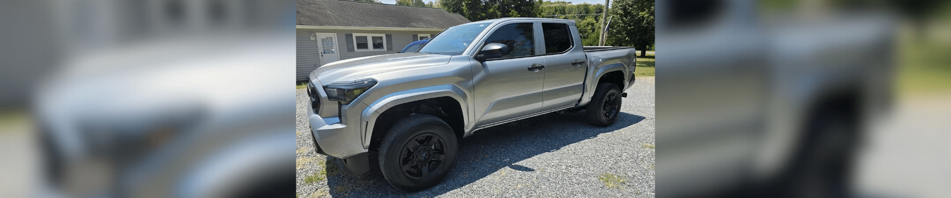 Toyota Tacoma Gallery image